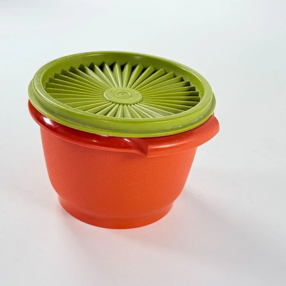 Vintage Tupperware Red Bowl Green Seal Sunburst Lid 886-18 Durable Plastic